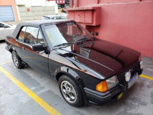 Escort-XR3-black-reformado-toca-do-puma
